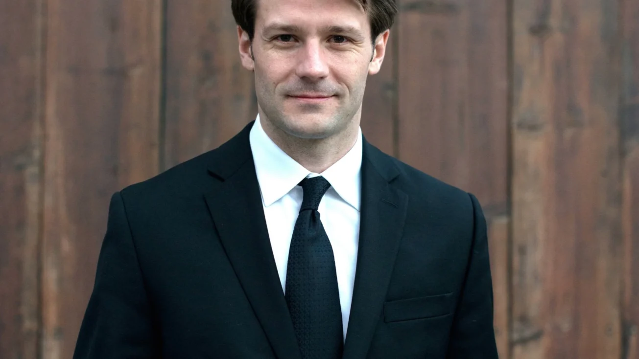 This Grammy-Winning Orchestra Conductor Wants You to Stop Being Afraid of Classical Music